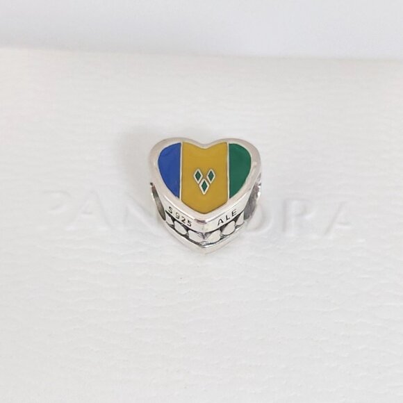 Pandora Saint Vincent and the Grenadines Flag Heart Charm Bead Pendant S925 ALE - Picture 3 of 7